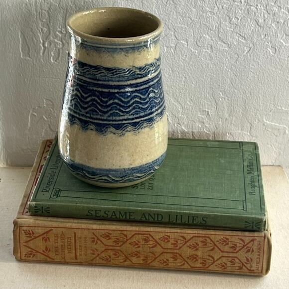 Studio Art Pottery Handmade Jar Vase Signed Ivory Blue Striped Zig Zag 5.5” - Picture 4 of 14